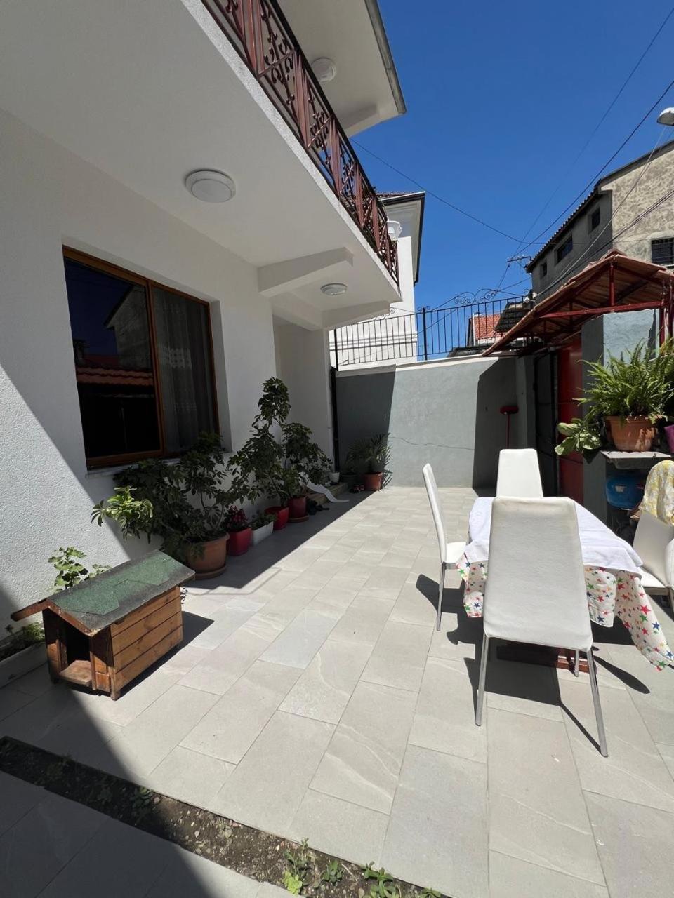 David Guesthouse Shkodër Dış mekan fotoğraf
